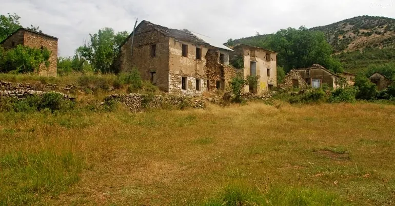 Paisaje del entorno de Otín en la Sierra de Guara.
